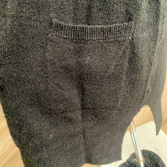 Forever 21 Black Cardigan - Picture 3 of 6